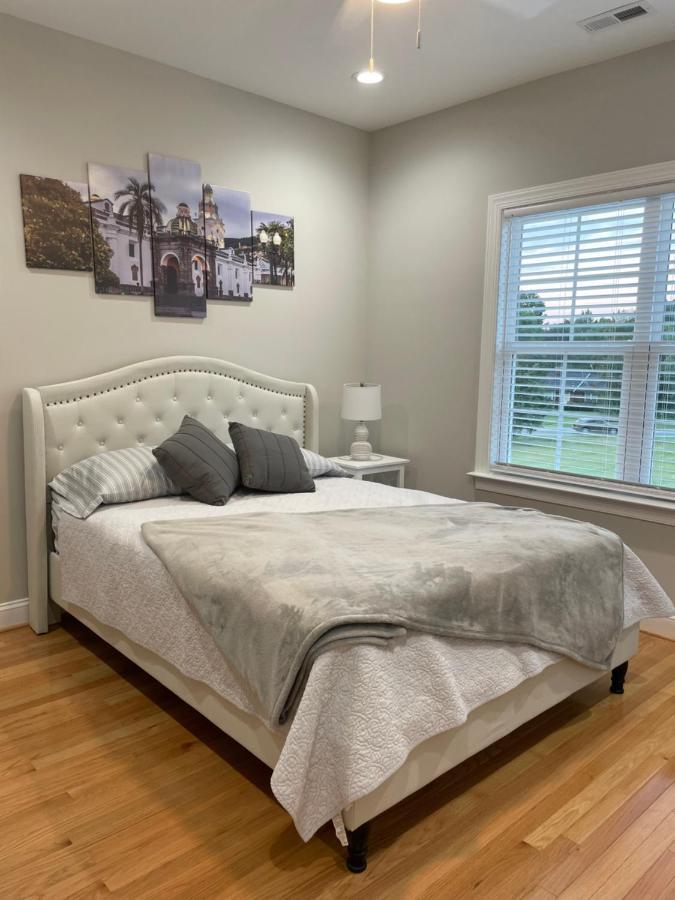 Appartement La Casa Grande Hosting à Whitsett Extérieur photo